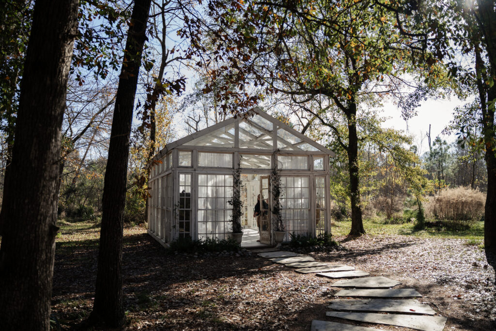 Queer winter elopement in Texas at Oak Atelier