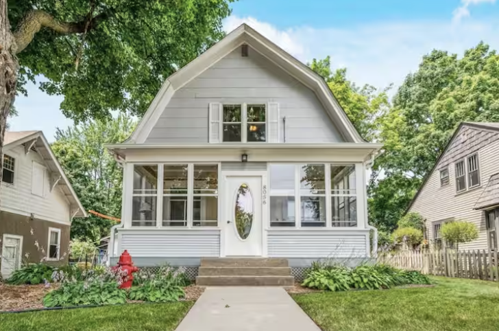 AirBnB listing for an elopement in Victoria, Minnesota